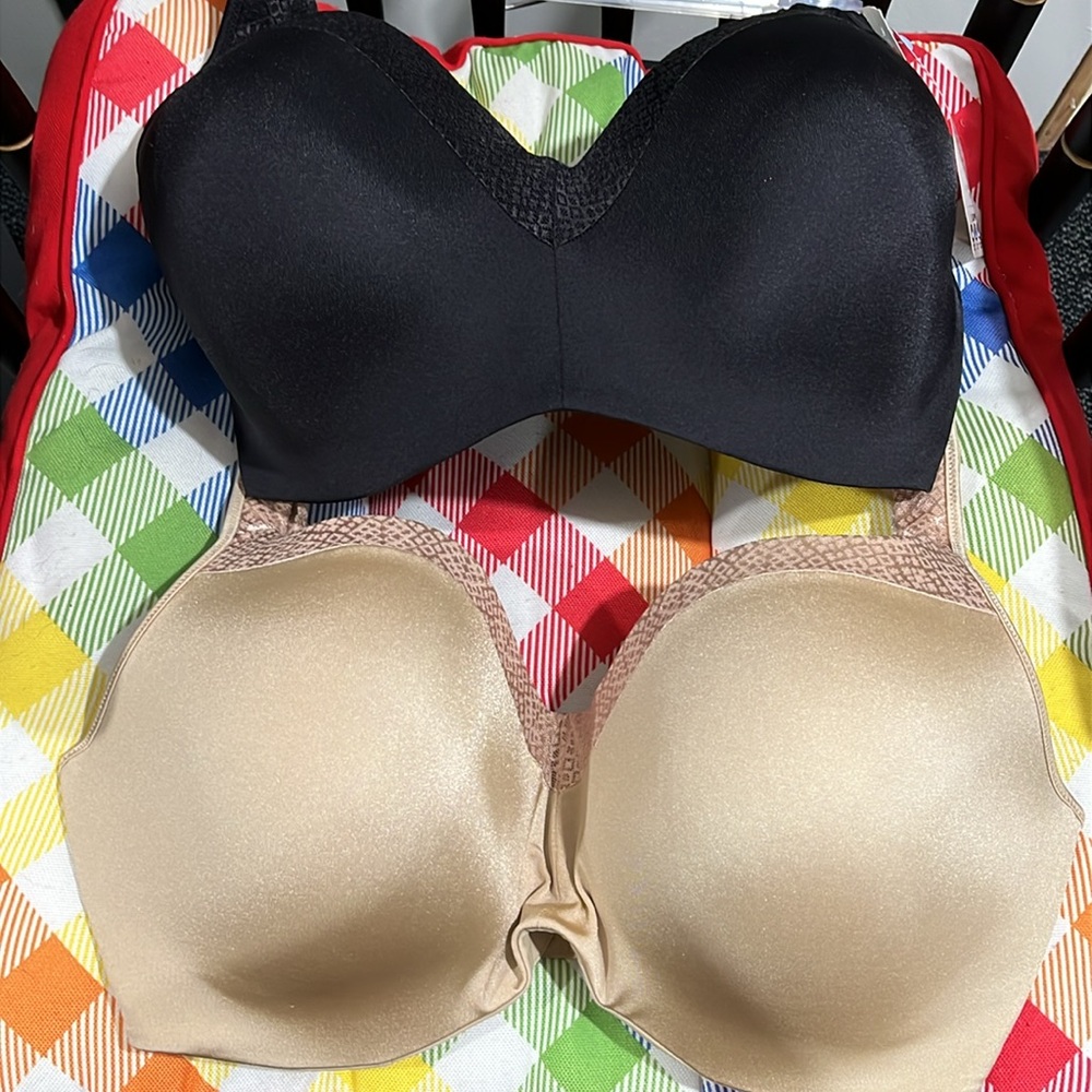 Playtex “Love My Curves “ Full Coverage Bra x 2